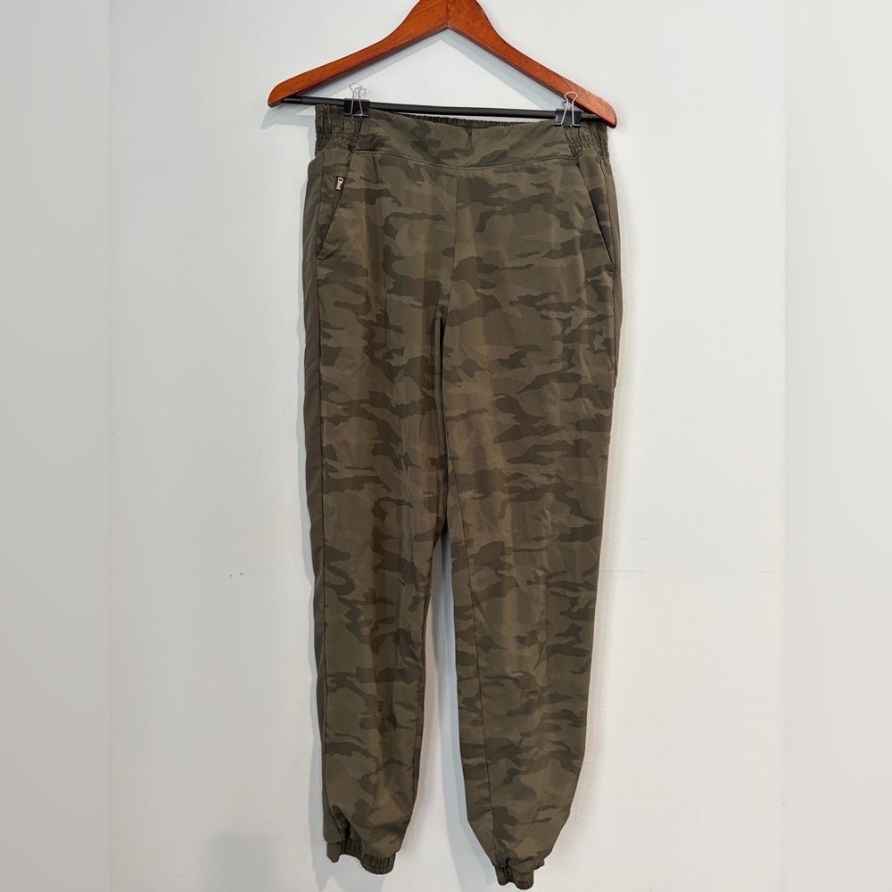 Athleta Women's Olive Camo Joggers